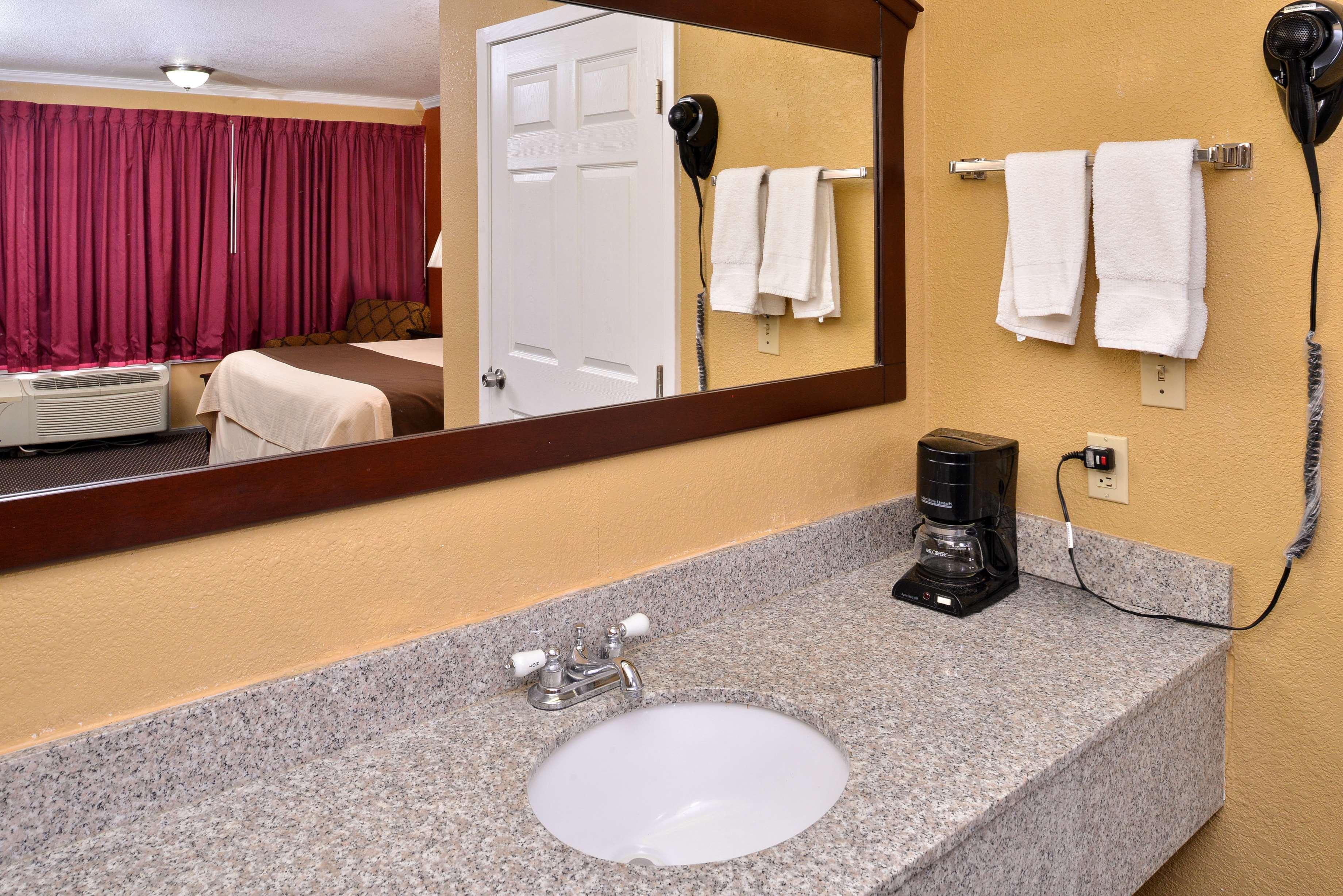 Americas Best Value Inn Schulenburg Extérieur photo