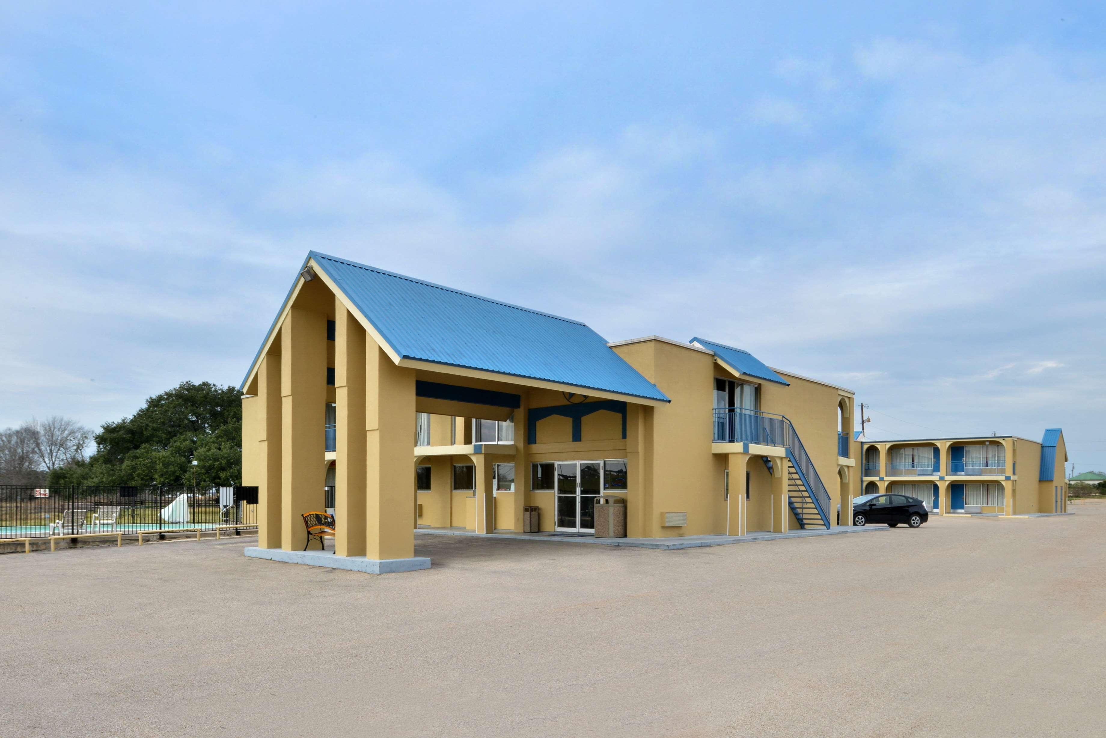 Americas Best Value Inn Schulenburg Extérieur photo
